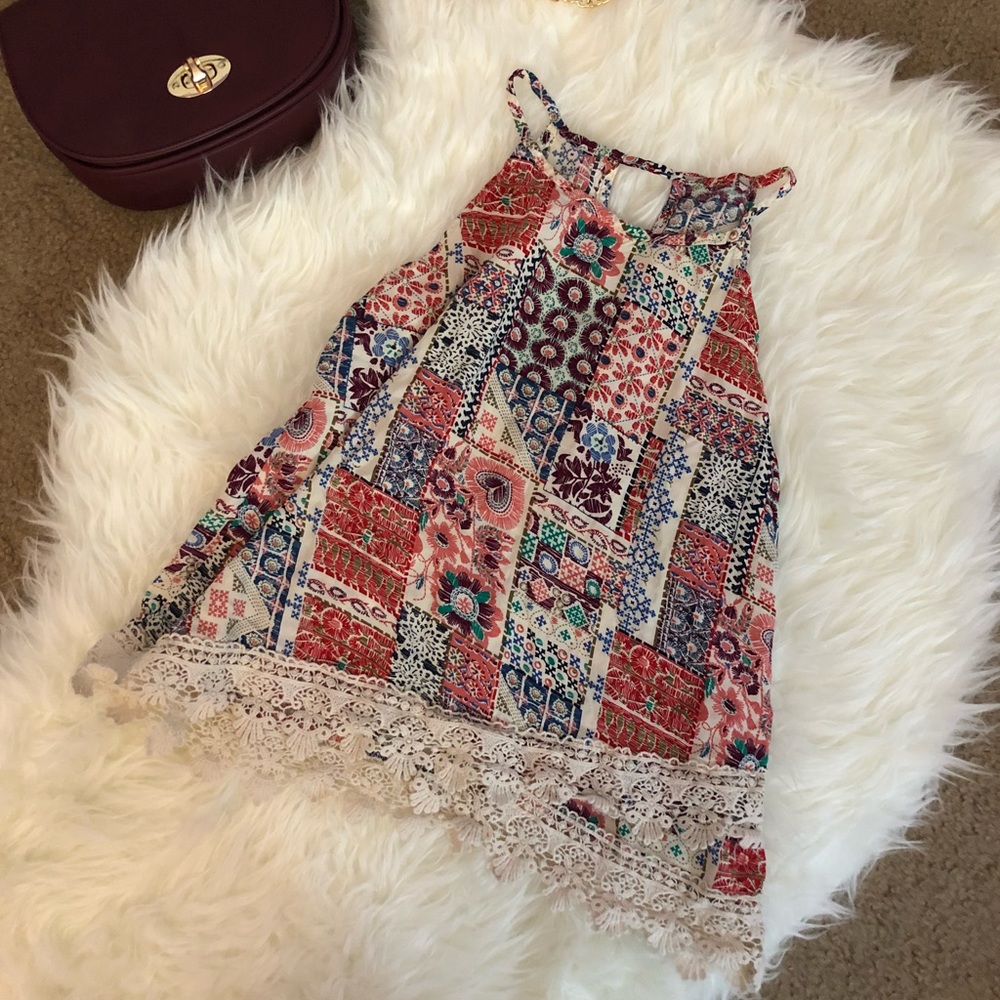 🎀 2 FOR $20 🎀 High Neck Pattern Top Crochet